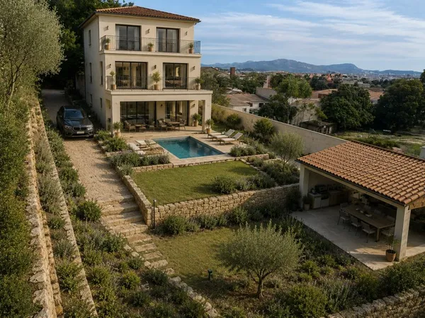 Terrain 600 m²