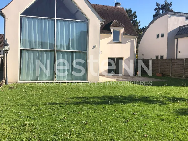 Maison spacieuse et moderne à louer à L'Isle-Adam, idéale pour une famille
