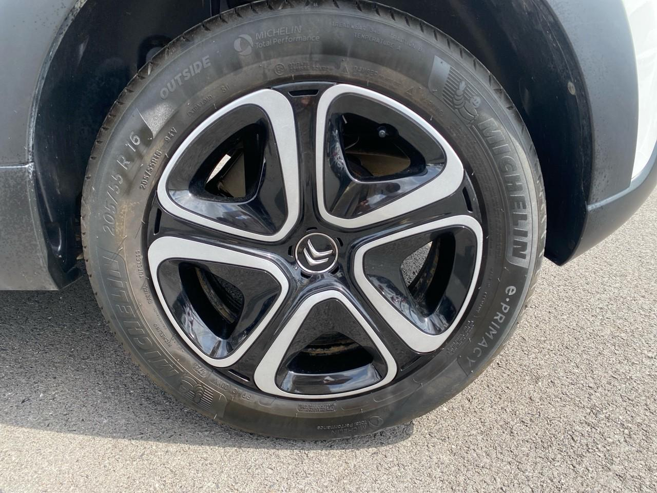 Citroën C3 1.2 puretech 83ch s&s shine — photo 11