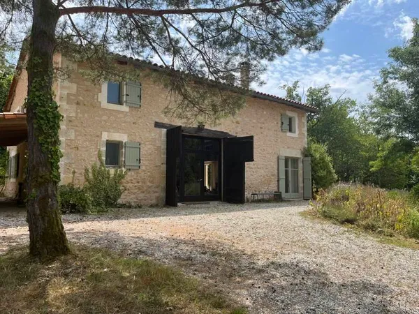 Maison 6 pièces 235 m²