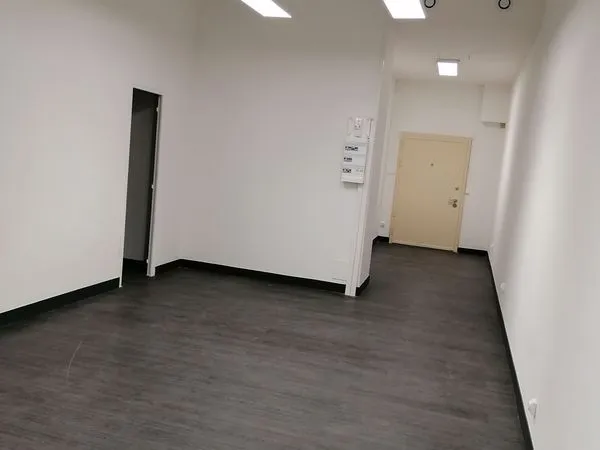 LOCAL 55 m² - 925 /MOIS - AVENUE GALLIENI - ÉPINAY-SUR-SEINE