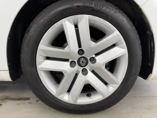 Renault Clio tce 90 — photo 36