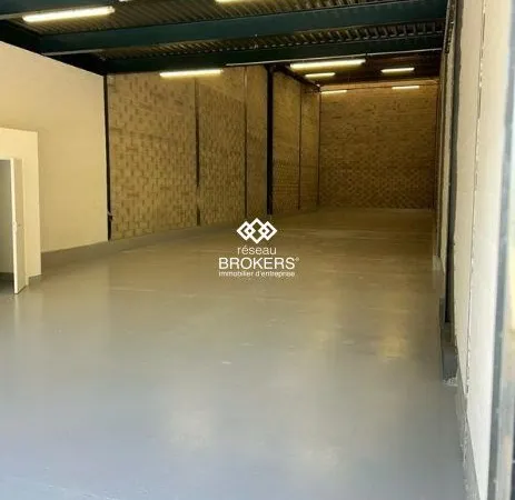 Local 450 m² Noisy-le-Grand