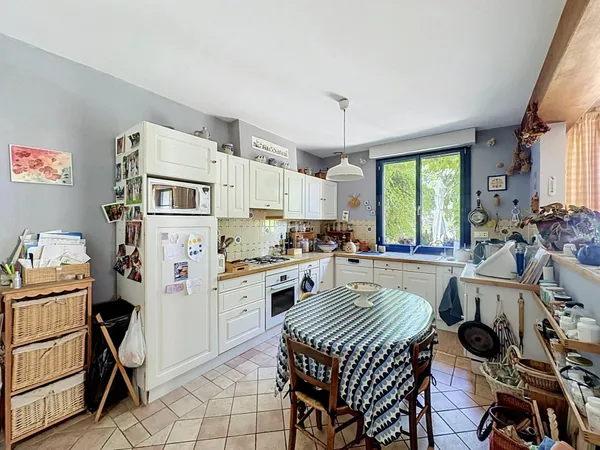 Au calme d'une impasse, découvrez cette maison familiale à Sablé-sur-Sarthe !