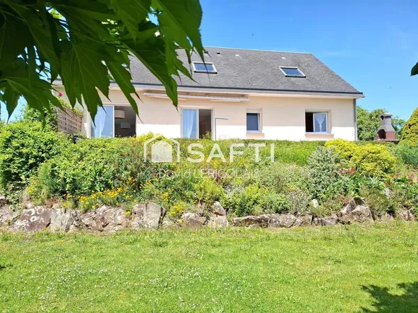 TRES BELLE MAISON AU CALME AVEC ETAGE A CREER