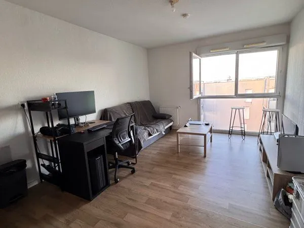 Studio meublé et récent parking sécurisé + gardie