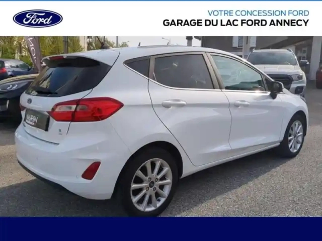 Ford Fiesta 1.5 tdci 85ch stop&amp;start titanium 5p euro6.2 — photo 9