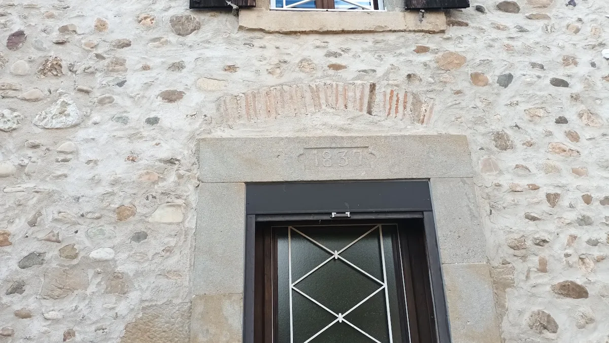 Photo 7