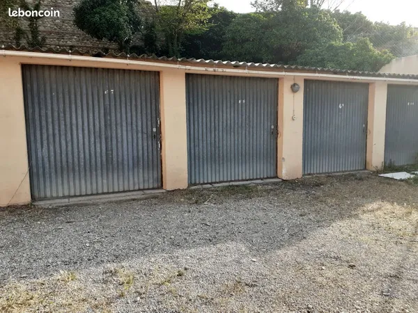 Loue garage securise