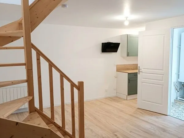 Maison mitoyenne entièrement rénovée à neuf - 2 Chambres (St-Julien / Plaintel)