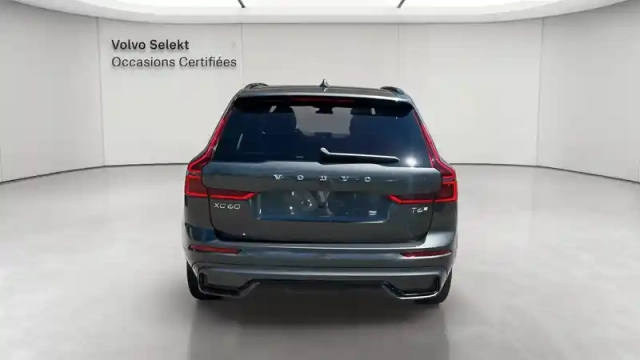 Volvo Xc60 t6 awd — photo 4