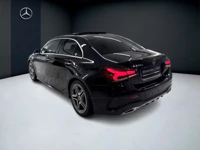 Mercedes Classe A 200 d berline amg line — photo 3