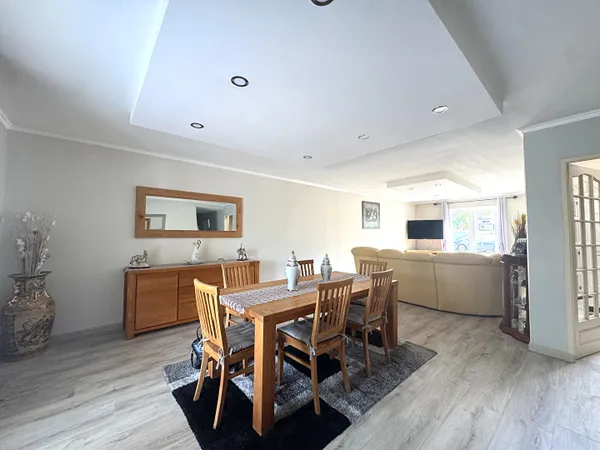 Maison 9 pièces 210 m²