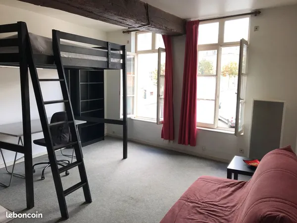 Studio meublé 33 m2 Rennes centre historique