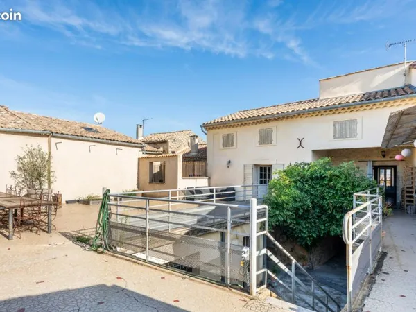 Maison de village