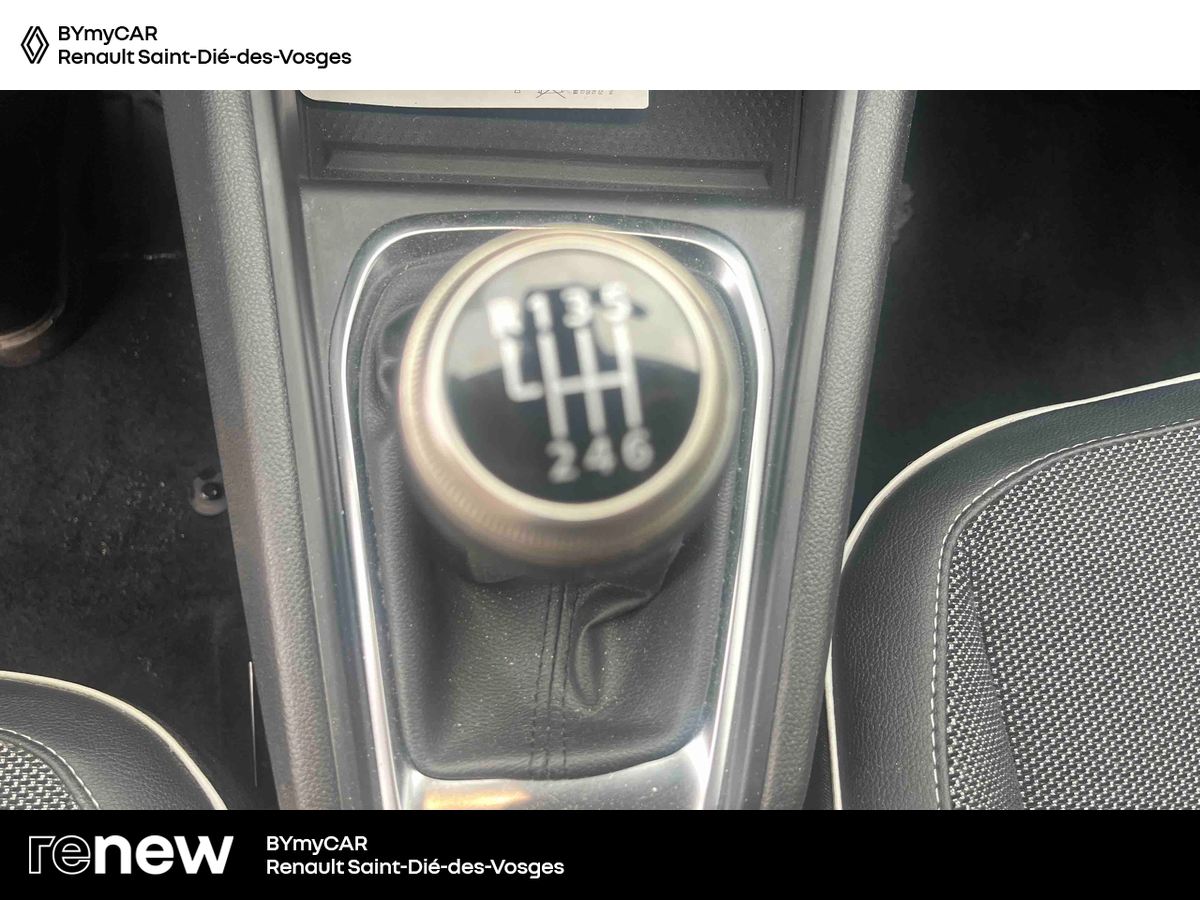 Renault Captur TCe 90 — photo 22