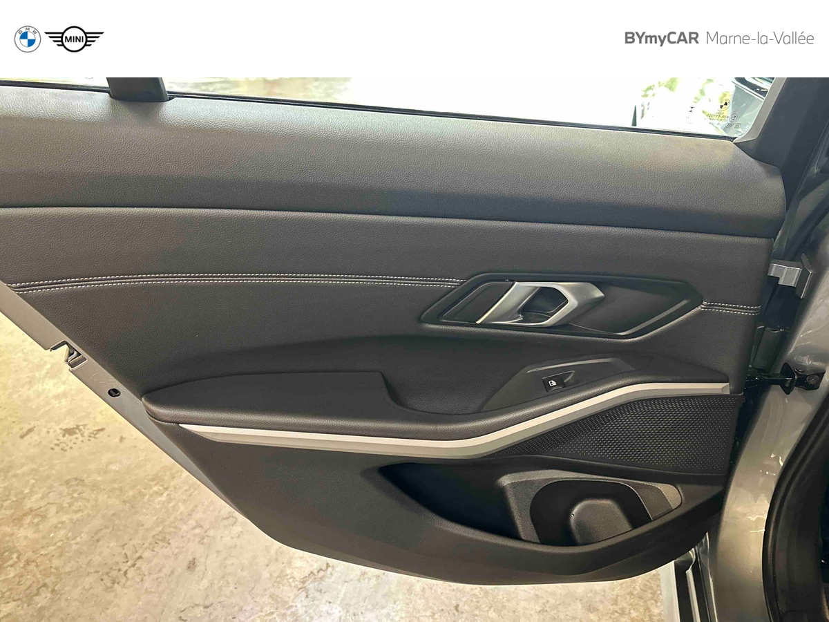BMW Touring 320e 204 ch BVA8 — photo 25