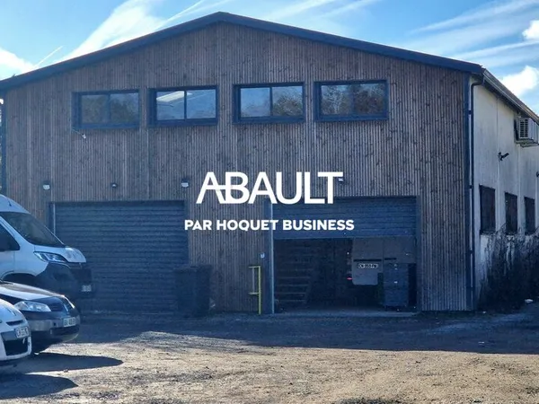 Local industriel 100 m²