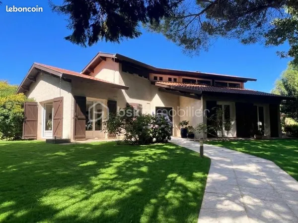 Maison 6 pièces 179 m²