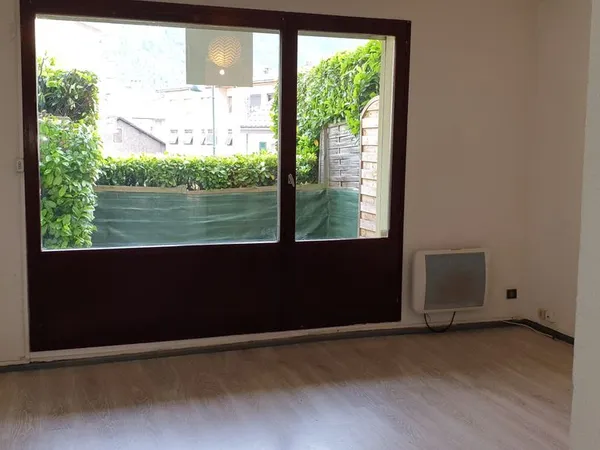 STUDIO 25m2 avec TERRASSE 17m2