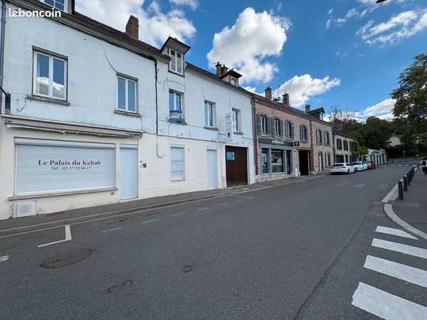 À VENDRE — Local commercial (libre) — Coeur d'Épernon