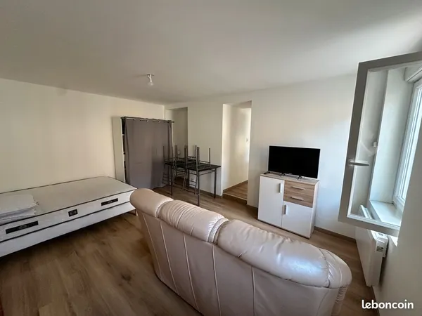 LOCATION - Appartement/Maison meublé VIRE EN CHAMPAGNE