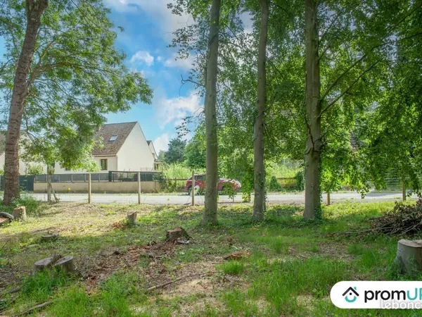 Terrain 1 220 m² Neuilly Saint Front