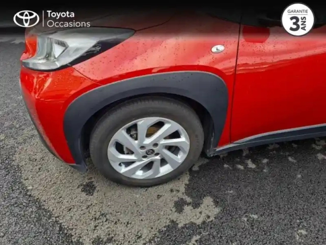 Toyota Aygo x 1.0 vvt-i 72ch design s-cvt — photo 14