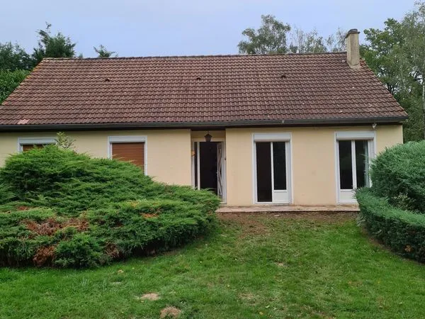Pavillon sur grand terrain