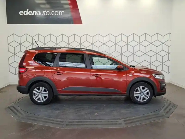 Dacia Jogger tce 110 7 places — photo 6