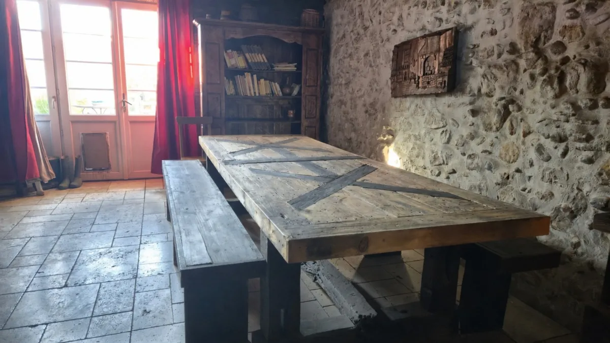 Photo 1