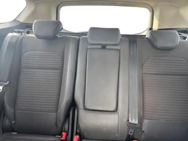 Ford Kuga 1.5 ecoblue 120ch titanium bva — photo 9