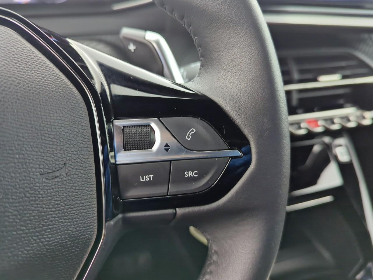 Peugeot 2008 hybrid 145 ch e-dcs6 allure — photo 18