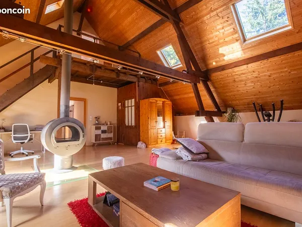Entre maison & appartement - 196 m2 - Jardin & piscine