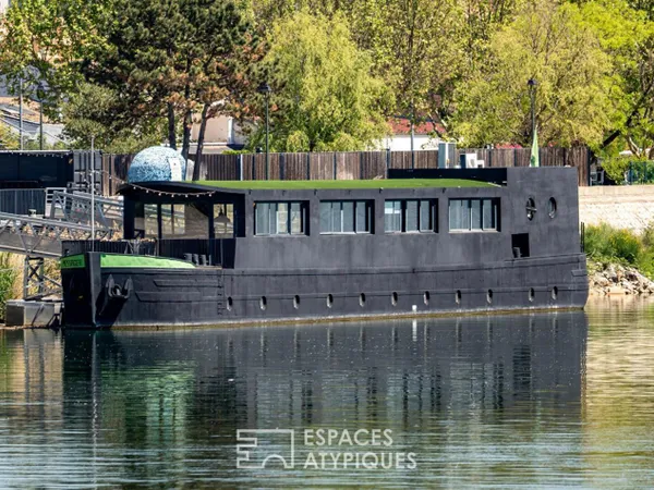 Péniche revisitée avec vue panoramique sur le Rhône