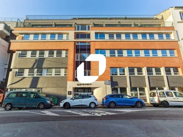 Bureaux 664 m²