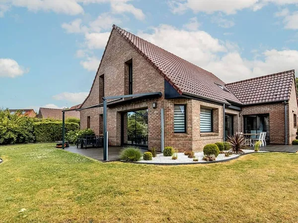 Maison 7 pièces 205 m²