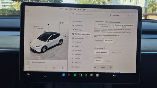 Tesla Model Y 275 Rwd - Standard Range – 2022 – 36852 km – Électrique – Boîte Automatique — photo 12