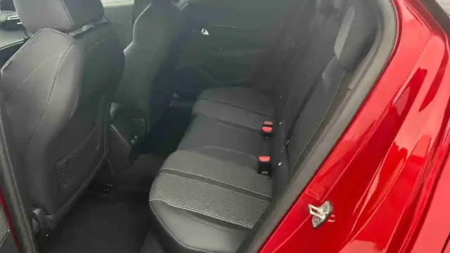 Peugeot 2008 puretech 130 s&amp;s bvm6 — photo 40