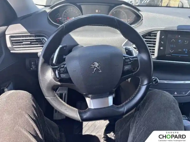 Peugeot 308 puretech 130ch s&amp;s eat8 — photo 17