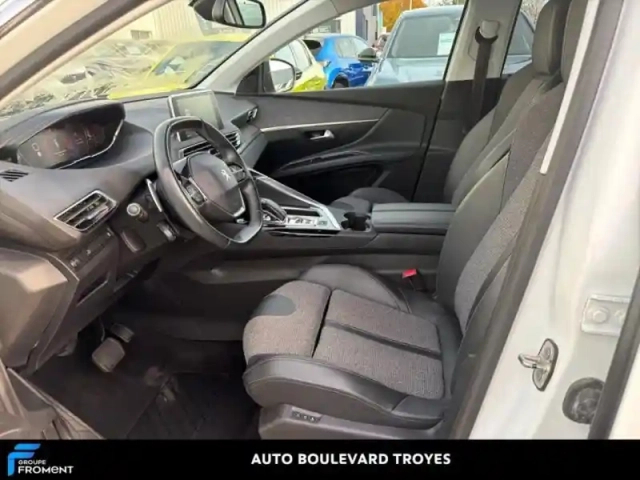 Peugeot 5008 1.2 puretech 130ch s&amp;s allure eat8 — photo 12