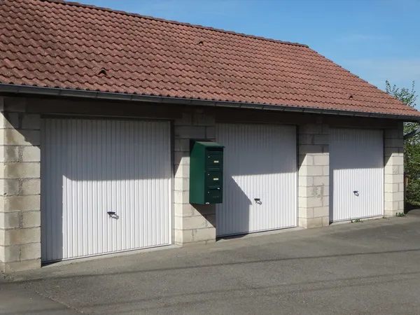 GARAGE A 90160 DENNEY