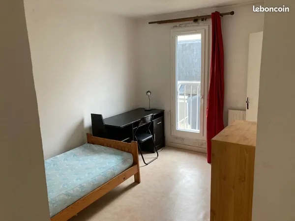 Chambre meublée dans F3