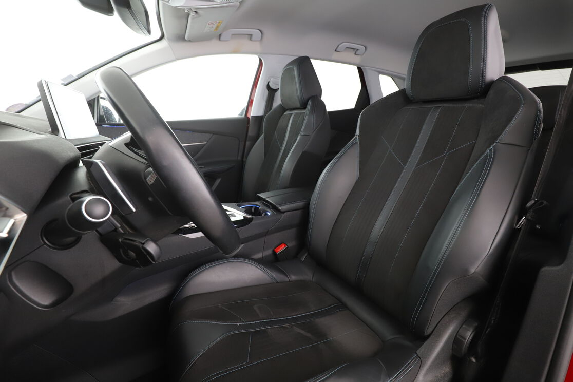 Peugeot 3008 1.2 PureTech Crossway EAT6 — photo 9