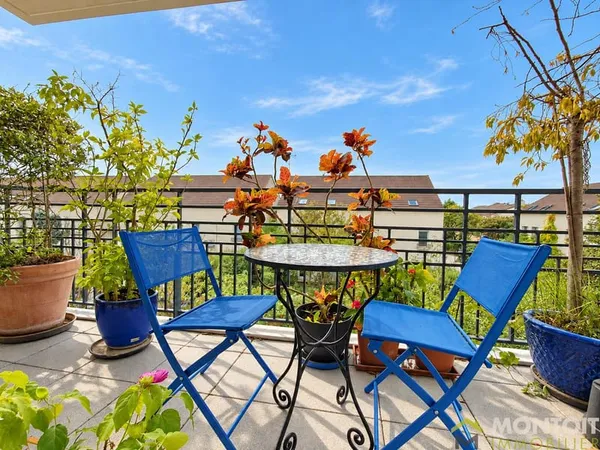 APPARTEMENT F3 67M2 - TERRASSE - PARKING - PROCHE TOUTES COM