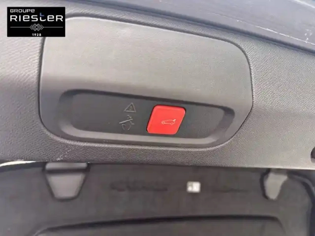 Peugeot 408 phev 225 e-eat8 — photo 27