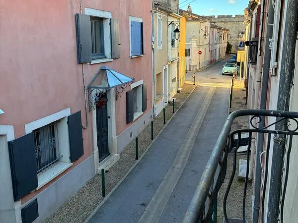 Vends Maison de village en intra-muros dans les remparts d'Aigues-Mortes