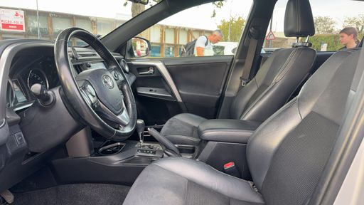 Toyota RAV4 2.5 VVTi 197 Hybrid E-CVT - Design – 2018 – 149111 km – Hybride essence – Boîte Automatique — photo 16