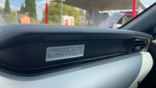 Ford Mustang 2.3 EcoBoost 317 - Fastback – 2019 – 84526 km – Essence – Boîte Manuelle — photo 12