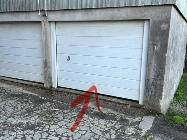 3 garages spacieux 20m2 Laval - bord de halage